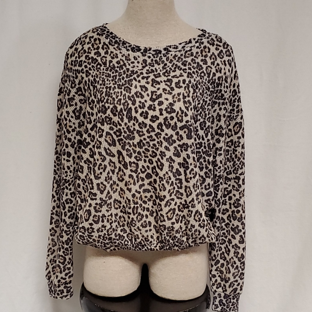 Cheetah print Junior shirt.